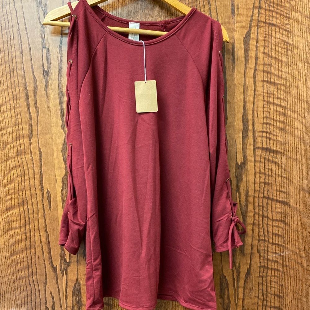 Lilypad wine red lace up sleeve scoop neck tunic top